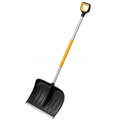 Shrnovadlo na sníh X-series Fiskars - hrablo