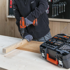 Aku šroubovák / vrtačka 20V  plus  78ks přísl. v kufru (bez AKU)