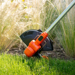 AKU strunová sekačka 20V LI-ION  plus  nabíječka  plus  baterie 20V 2,0 Ah